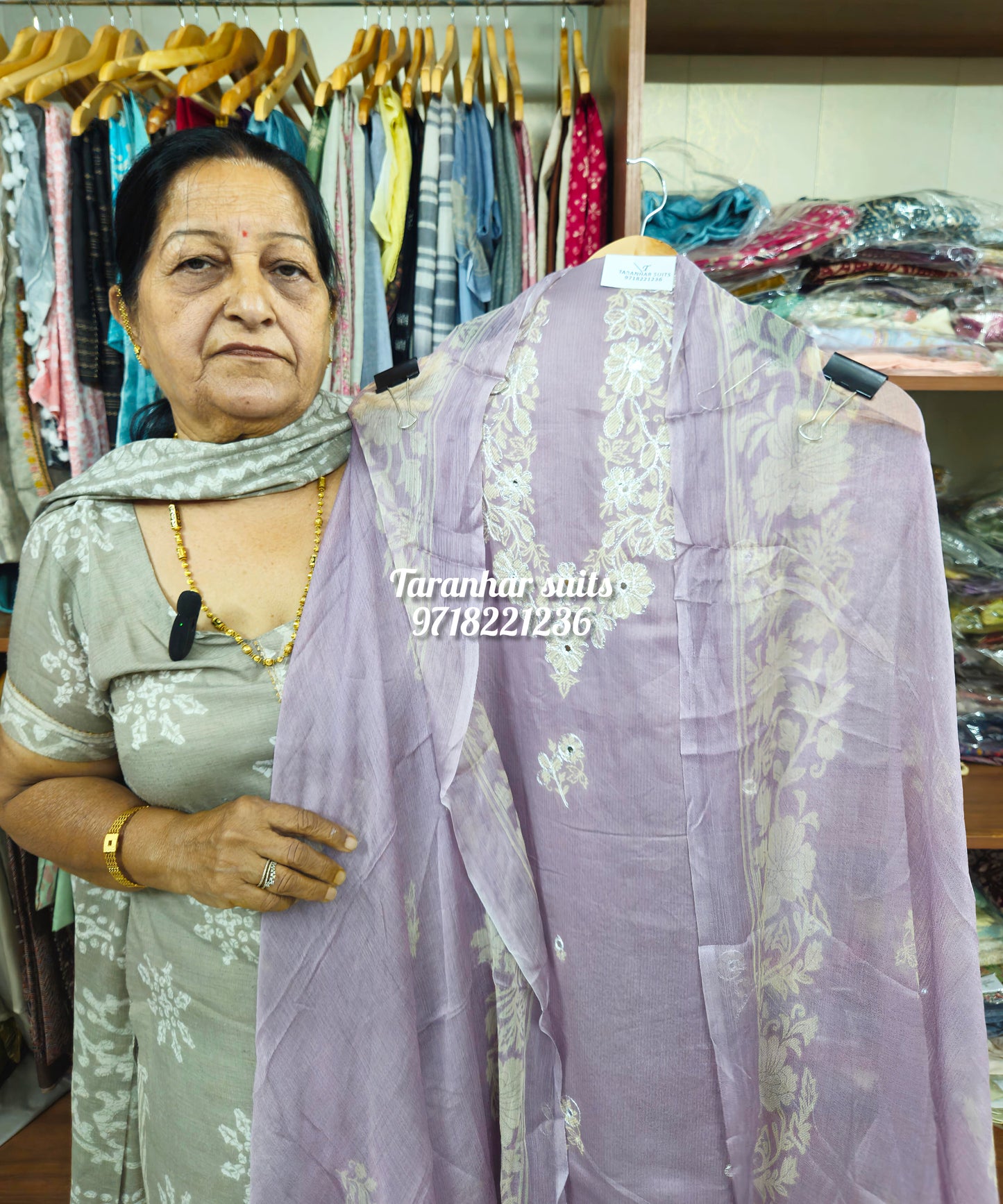 TRADITIONAL MULCOTTON SUIT WITH MULMUL DUPATTA
