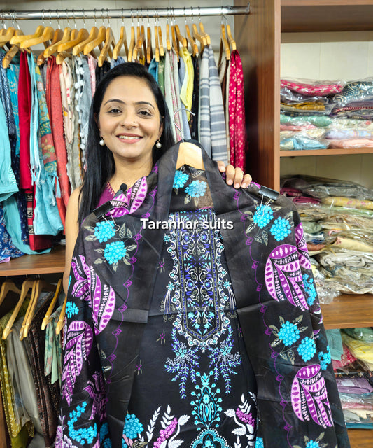 Pakistani Suit Online